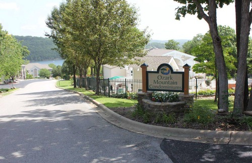 Kimberling City Condo | Like home, only better! Gated property!