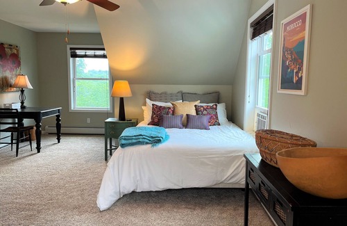 Ithaca House | Like new house - 5 min. to Cornell on tranquil 21 acres - ski trails, wildlife!