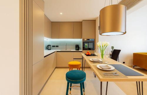 Aviatiei Apartment | LikeHome Cityscape