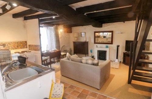 Paignton House | Lilac Cottage