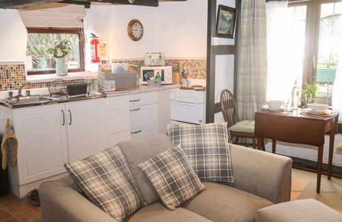 Paignton Cottage | Lilac Cottage