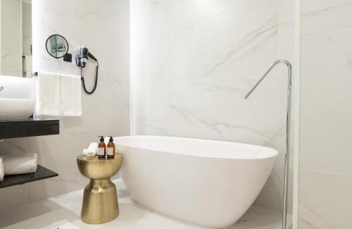 Pavia Hotel | Lilases Boutique House & Garden