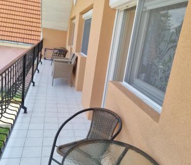 Siofok-Szabadifurdo Apartment | Lilian apartmanház