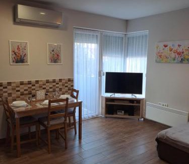 Gunaras Apartment | Liliom Apartman