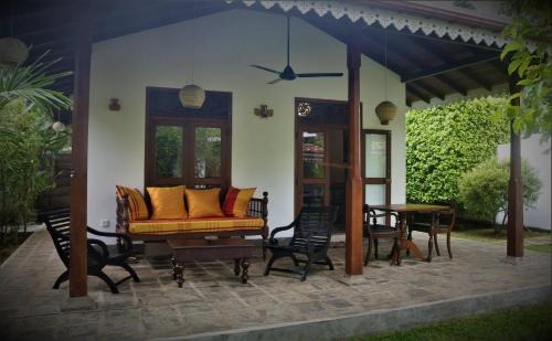 Talpe Bed & Breakfast | Lilly House