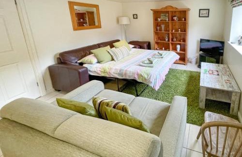 Nassington House | Lily Pad 5 - Uk43913