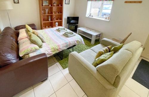 Nassington House | Lily Pad 5 - Uk43913