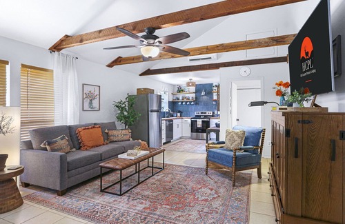 Woodcreek House | Lily Pad I Wimberley cottage on Cypress Creek!