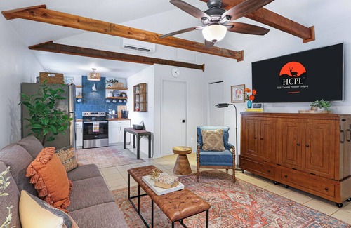 Woodcreek House | Lily Pad I Wimberley cottage on Cypress Creek!