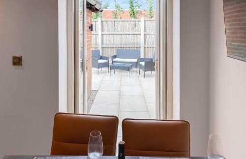 Helmsley House | Lily Pad - Uk49104
