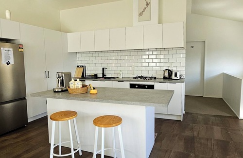 Three Kings House | Lilypad of Three Kings/Urban Retreat w/parking