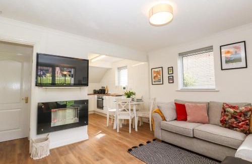 Pevensey House | Lilyrose Cottage
