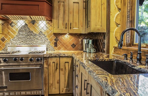 Salt Lake Mountain Resorts Cabin | Limber Pine Lodge by Cottonwood Lodging
