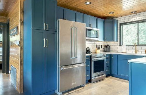Wright City Ski Chalet | Limberry Cove Lakefront Getaway