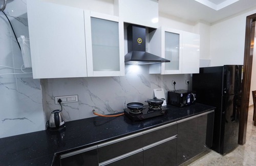 DLF Phase 5 Apartment | Lime Tree 2 Bhk Apartment Golf Course
