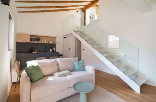 Old Town Apartment | Limehome Pamplona Hilarión Eslava