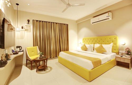 Sector 51 Hotel | Limewood Stay - Mall 51
