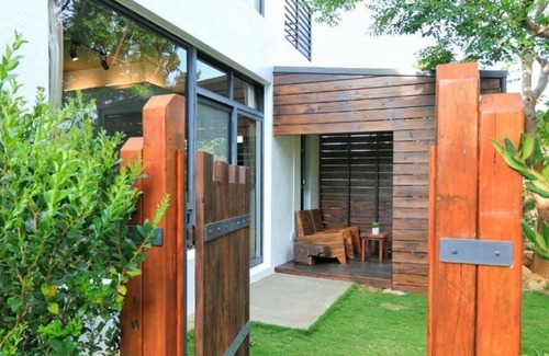 White Sand Beach Bed & Breakfast | Lin's Forest