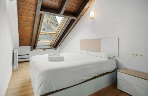 Escarrilla Apartment | LINA by Cardi Suites