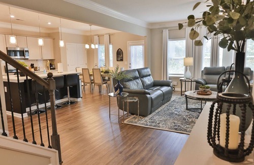 Lincoln House | Lincoln Luxury~ Spacious 5BR w/2 Kings & Boat Parking!