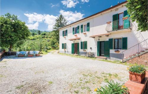 Saturnana House | Linda