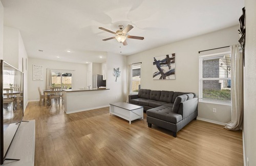 Lindale House | Lindale Charm