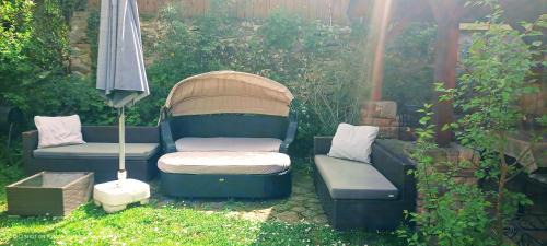 Salfold House | LindenTree-Harmony Apartman