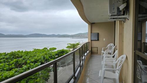 Itapema Apartment | Lindo Apto Itapema Meia Praia Frente ao Mar, 6 pessoas, alto padrão
