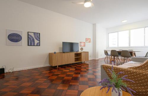 Copacabana Apartment | Lindo e espaçoso apartamento perto da praia de copacabana.