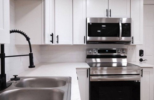 Lindon Apartment | Lindon House · Enjoy Mountain View 4 seasons Basement Apt