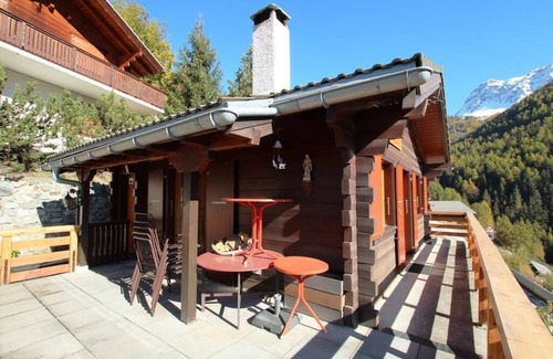 Saint-Luc Ski Chalet | Linen is not included in the service. We provide, if desired, linen packages including bed linen, ba