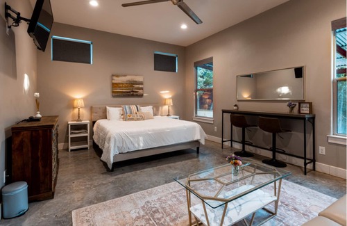 Dripping Springs Hotel | Liney Moon: Hill Country Retreat with Pool, Hiking Trail, Volleyball, Sleeps 60