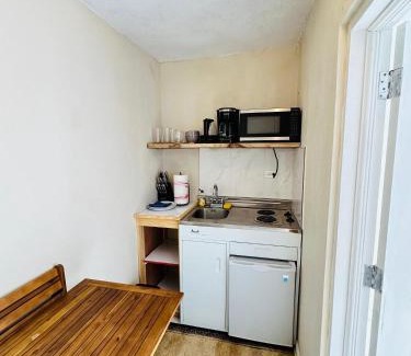 Snow Hill Apartment | Ling Ling Room - Ferdie's Place