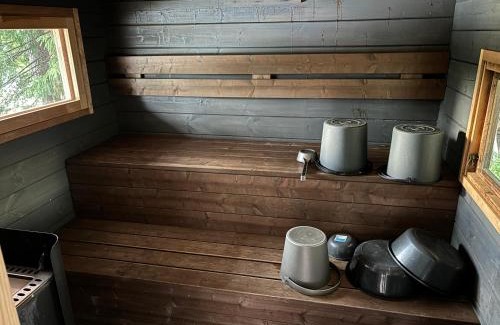 Mikkeli Ski Chalet | Lingonberry Pieni mökki saunalla
