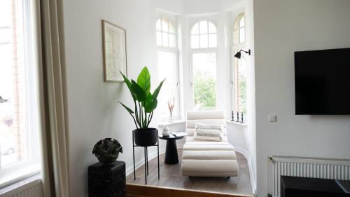 Minden Apartment | Lio Suite Design Apartment Balkon Netflix Parken