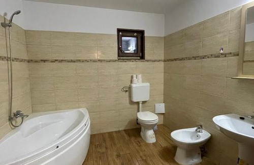 Miercurea-Ciuc House | Lipovan kulcsosház
