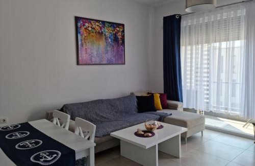 Qerek Apartment | Lisa's apartment- a place to be!