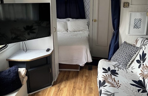 Peterborough House | Lisa's Cozy Camper Oasis In Peterborough (Pet Friendly)