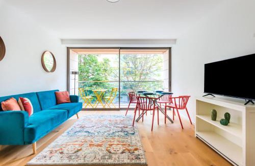 Sao Sebastiao da Pedreira Apartment | Lisbon 20 Modern Flat