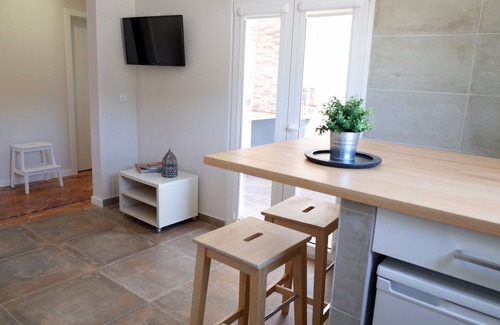 Costa de Caparica Apartment | Lisbon Beach Apartments 2. Beach 500 Mts, terrace, barbecue, pets welcome.