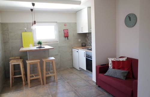 Costa de Caparica Apartment | Lisbon Beach Apartments 2. Beach 500 Mts, terrace, barbecue, pets welcome.