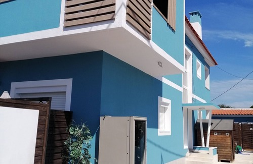 Costa de Caparica Apartment | Lisbon Beach Apartments 4. Beach 5 minutes, terrace, barbecue, pets welcome