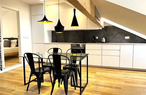 Martires Apartment | Lisbon Design Prata Apartment