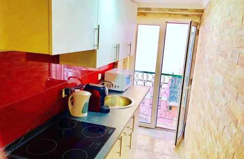 Encarnacao Apartment | LISBON DOWNTOWN APARTMENT WITH BALCONY RIVER VIEW.