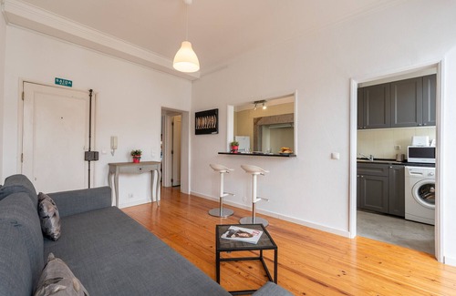 Pena Apartment | Lisbon Lázaro Flat (C131)