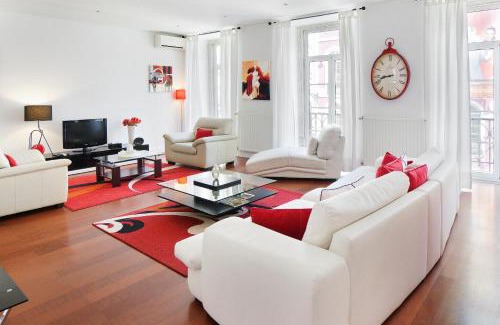 Encarnacao Apartment | Lisbon Rentals Chiado