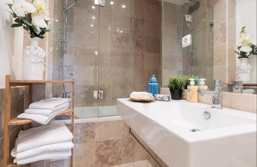 Santos Apartment | Lisbon Secret & River View Family Flat