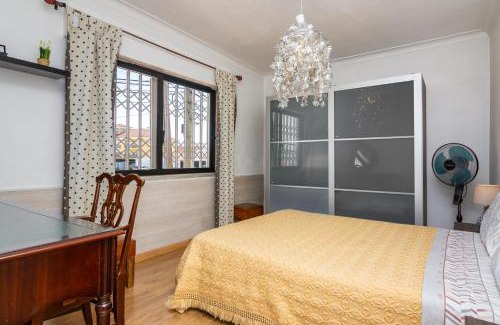 Seixal House | Lisbon South Bay Rooms