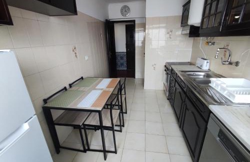 Alfragide Apartment | Lisbon spacious T2 in Damaia, Lisbon