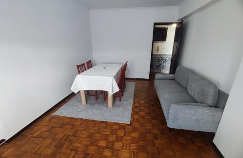 Alfragide Apartment | Lisbon spacious T2 in Damaia, Lisbon